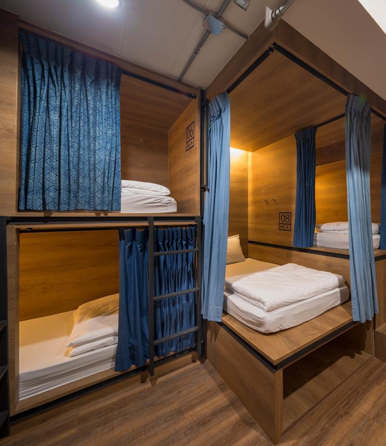 Natee Hostel Bangkok Exterior photo